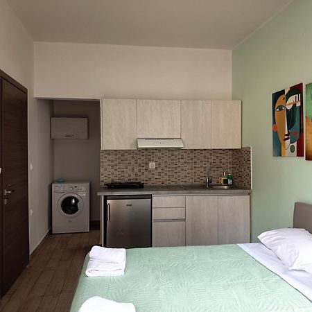 Lilian'S Seaview-Party Street-Youth Studios Rhodes City Екстериор снимка