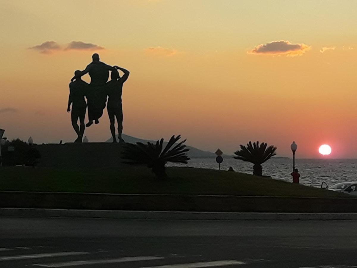 Lilian'S Seaview-Party Street-Youth Studios Rhodes City Екстериор снимка